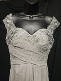 WOMEN'S SIZE 6 SILVER & LACE CHIFFON ZIP FORMAL/PROM GOWN USED 1X