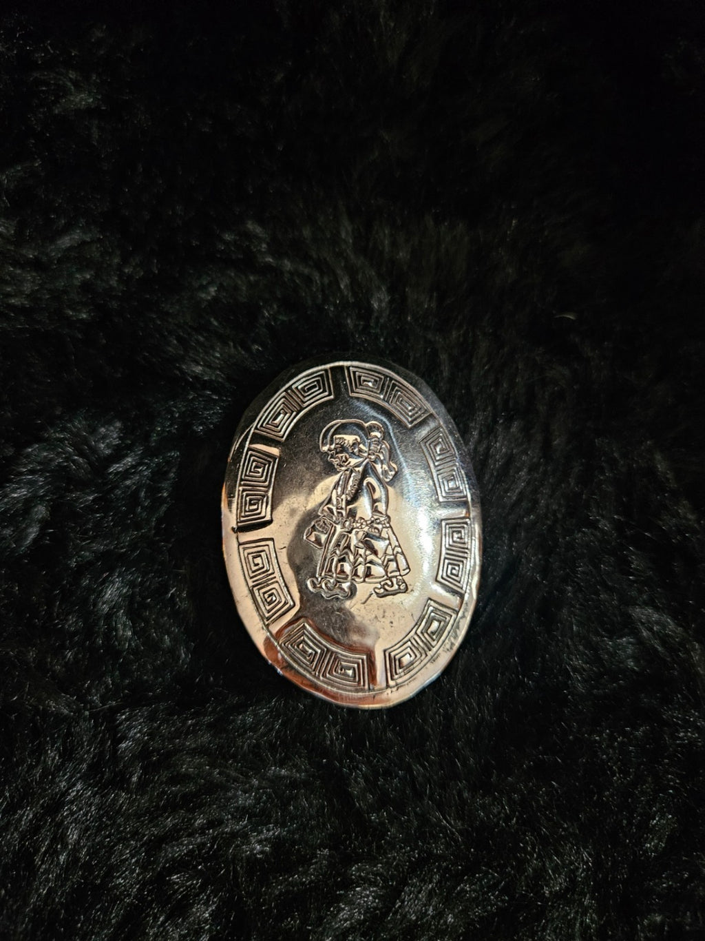 NATIVE AMERICAN NAVAJO MADE STERLING SILVER PILL BOX