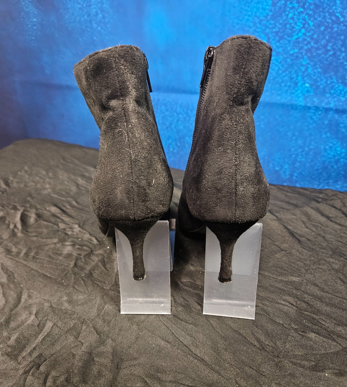 WOMEN'S SIZE 6.5 JUST FAB BLACK SUEDE HEELED BOOTIES