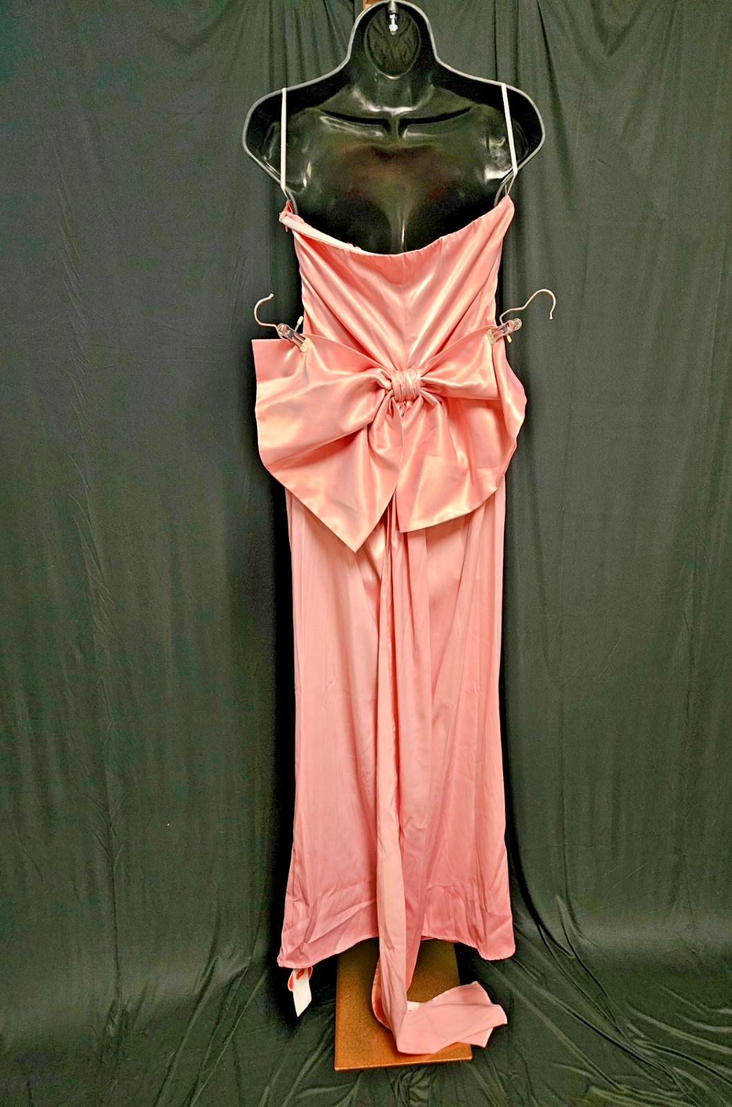 CIDER FORMAL PINK SATIN STRAPLESS GOWN FLOWING BOW SIZE LARGE NWT