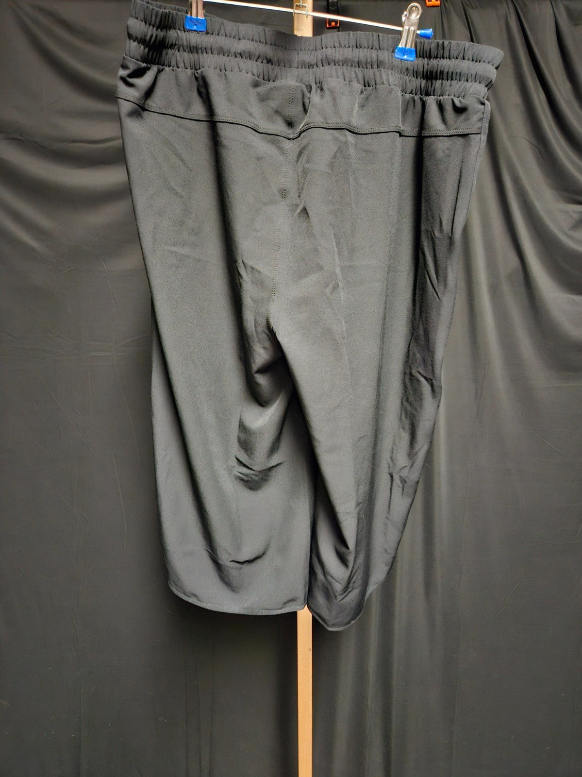 BALEAF WOMEN'S LARGE CROPPED BLACK ATHLETIC PANT NWT