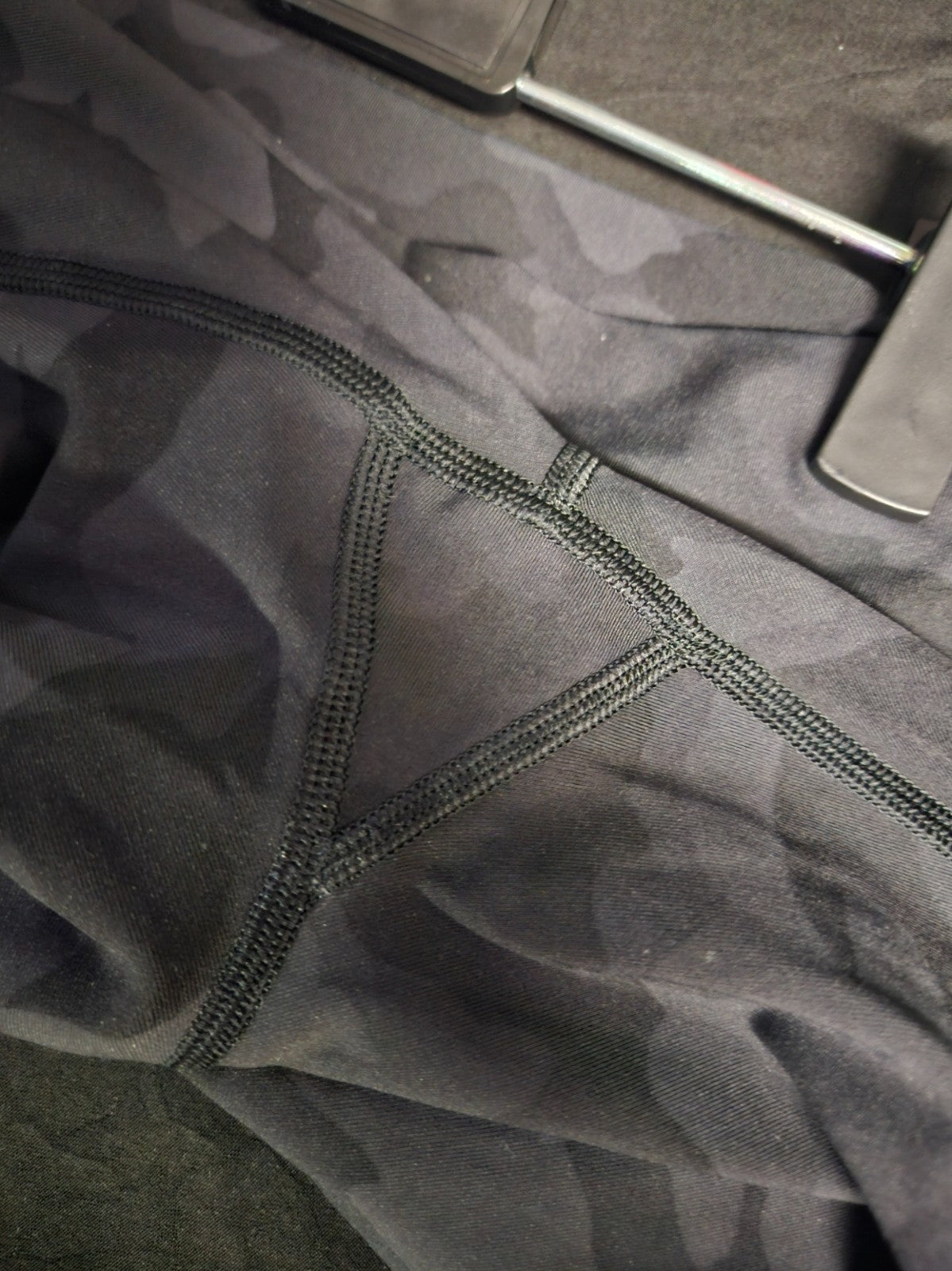 LULULEMON FITS SIZE 8 GRAY/BLACK CAMO PANTS