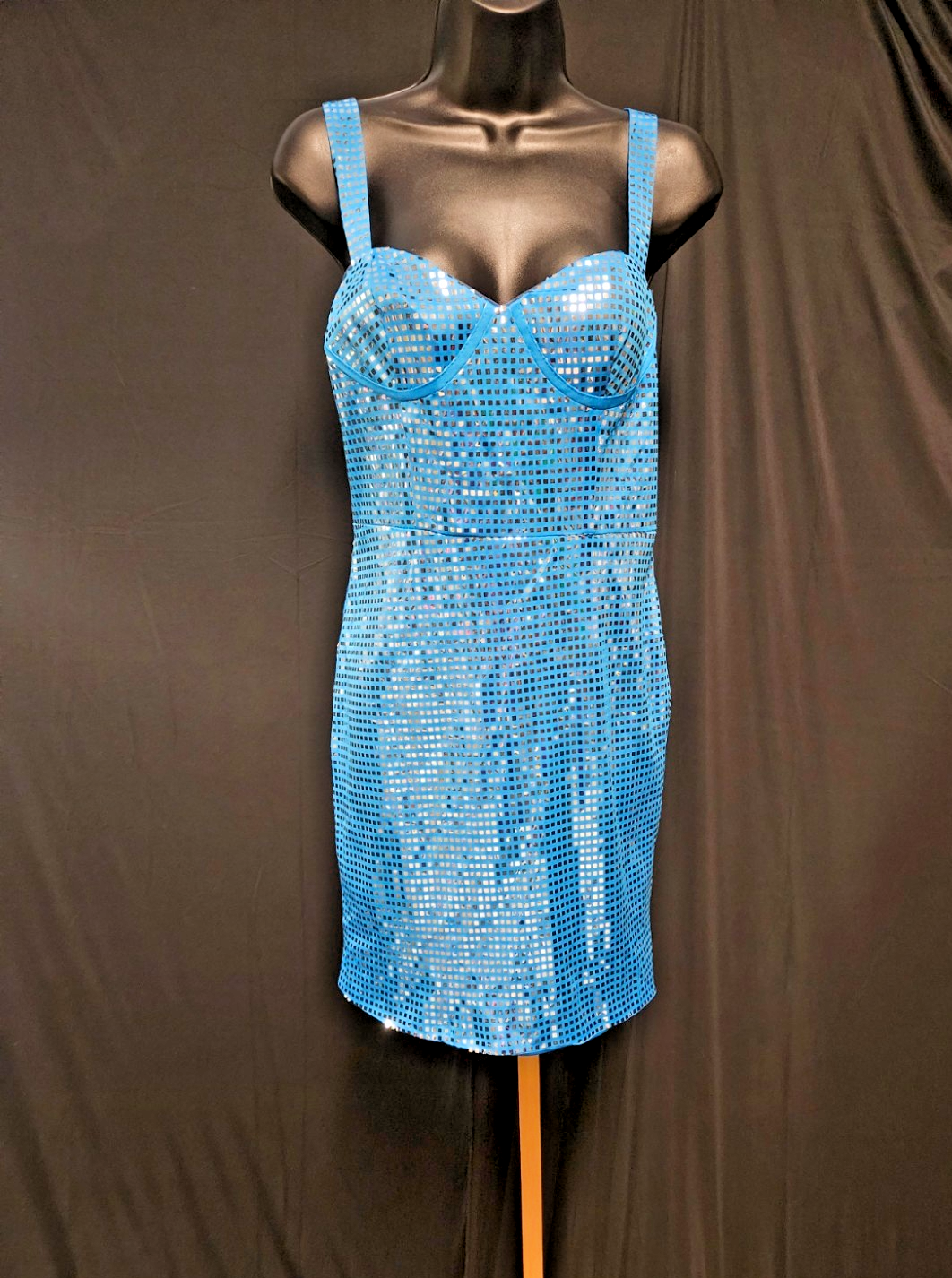 BRIGHT BLUE SEQUINED SIZE 6 SHORT PROM/COCKTAIL DRESS