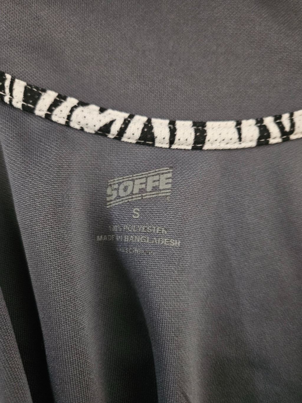 SOFFE SIZE SMALL WOMENS GRAY/PINK TRACK SUIT IN EXCELLENT CONDITION