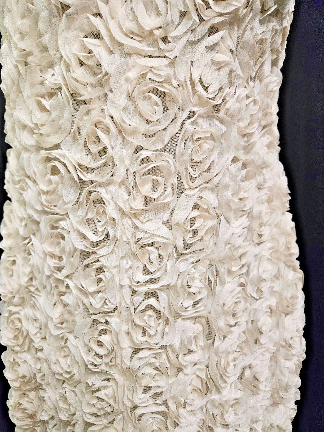 SHEIN LONG BEIGE ROSE FLORAL JACQUARD SLIM FIT GOWN SIZE LARGE SCOOP NECKLINE