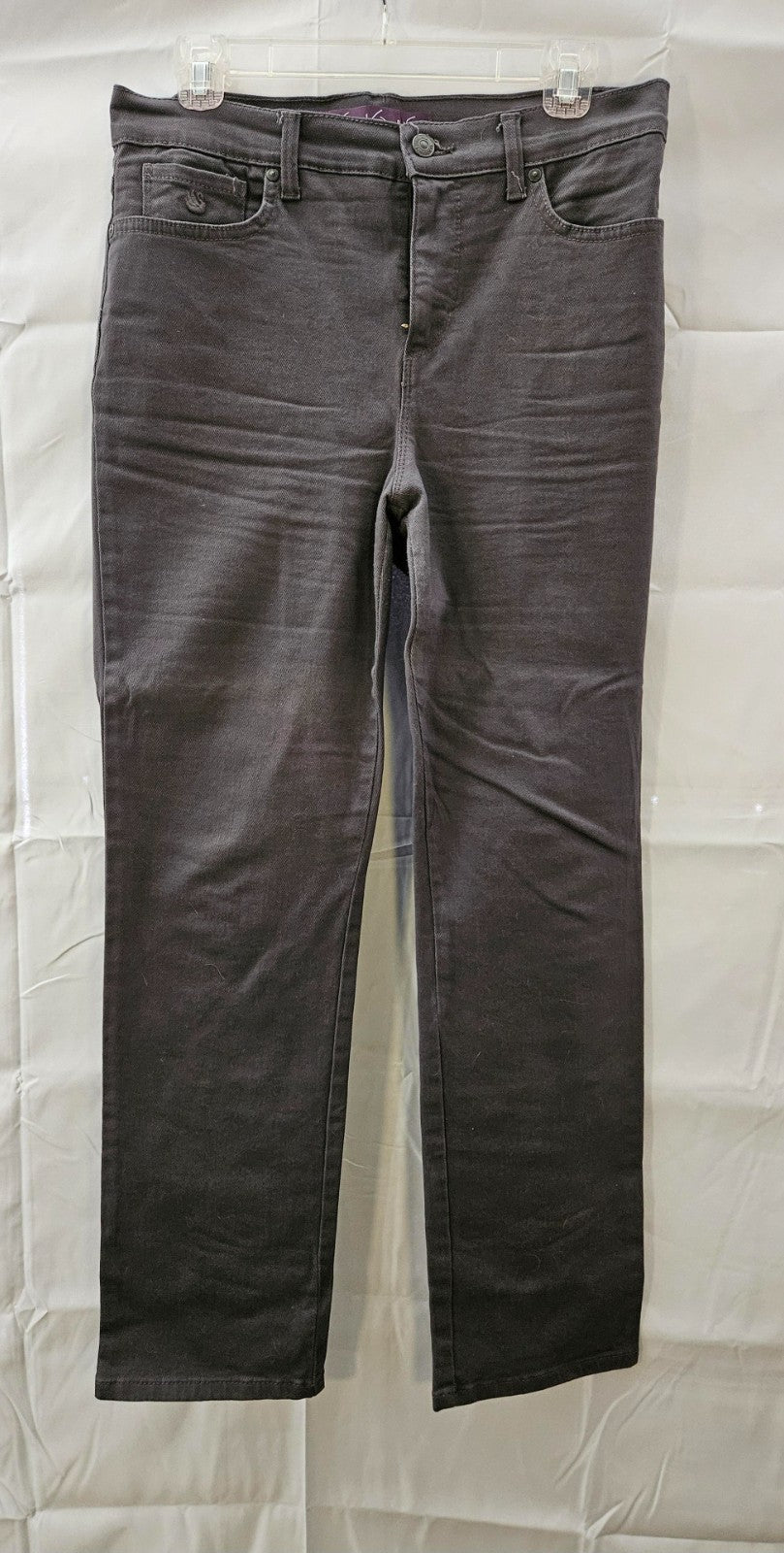 Women's Gloria Vanderbilt Size 8 P  Amanda Jeans Grey