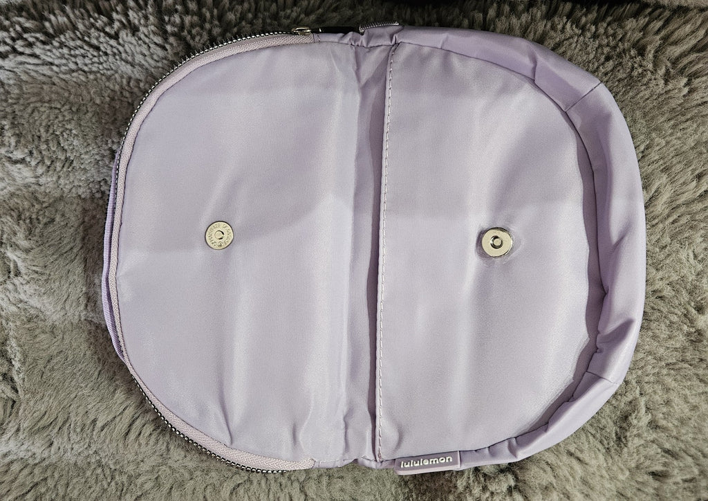 LULULEMON CITY ESSENTIALS POUCH 4L IN LAVENDER FROST NWOT