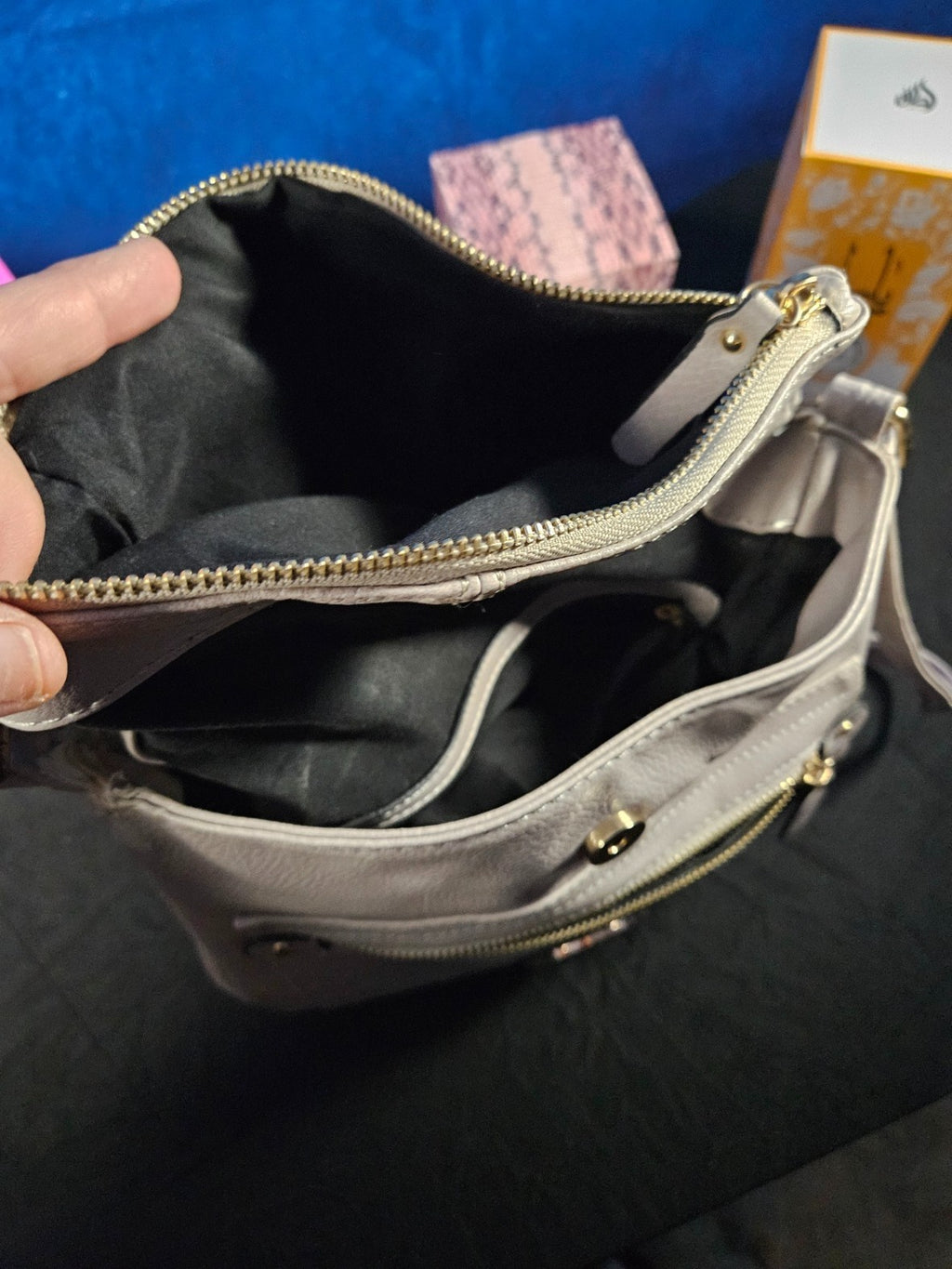MKF COLLECTION LUCIANA WOMEN'S CROSSBODY LIGHT GRAY/PEWTER RIGHT STRAP RE-SEWN