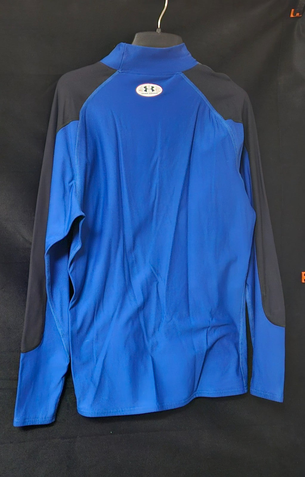WOMEN'S UNDER ARMOR PERFORMANCE BUNDLE SHIRT AND LEGGINGS SIZE LARGE