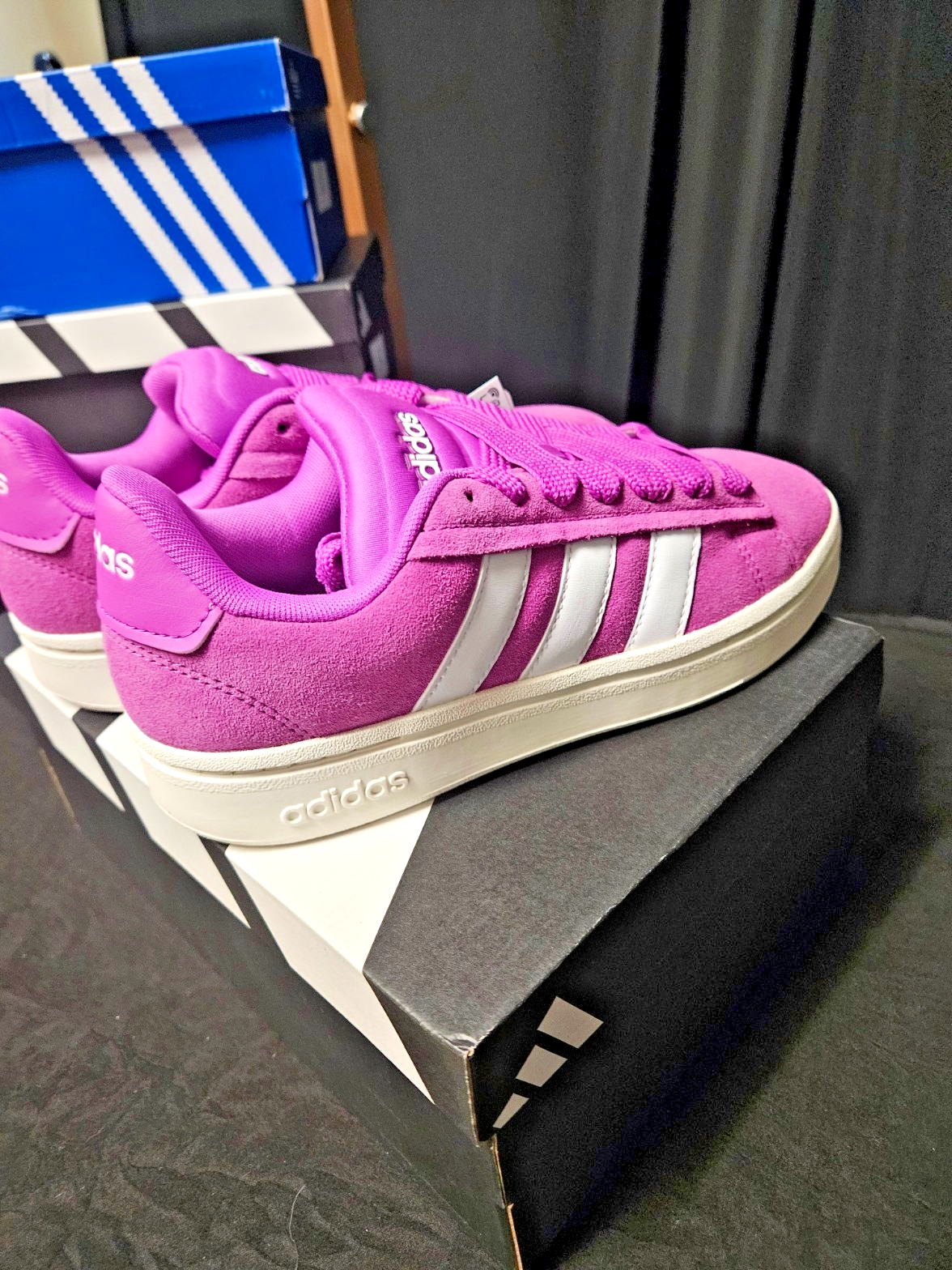 WOMEN'S ADIDAS SIZE 7 GRAND COURT ALPHA SZ 7 PURPLE/PINK TENNERS NIB XTRA LACES