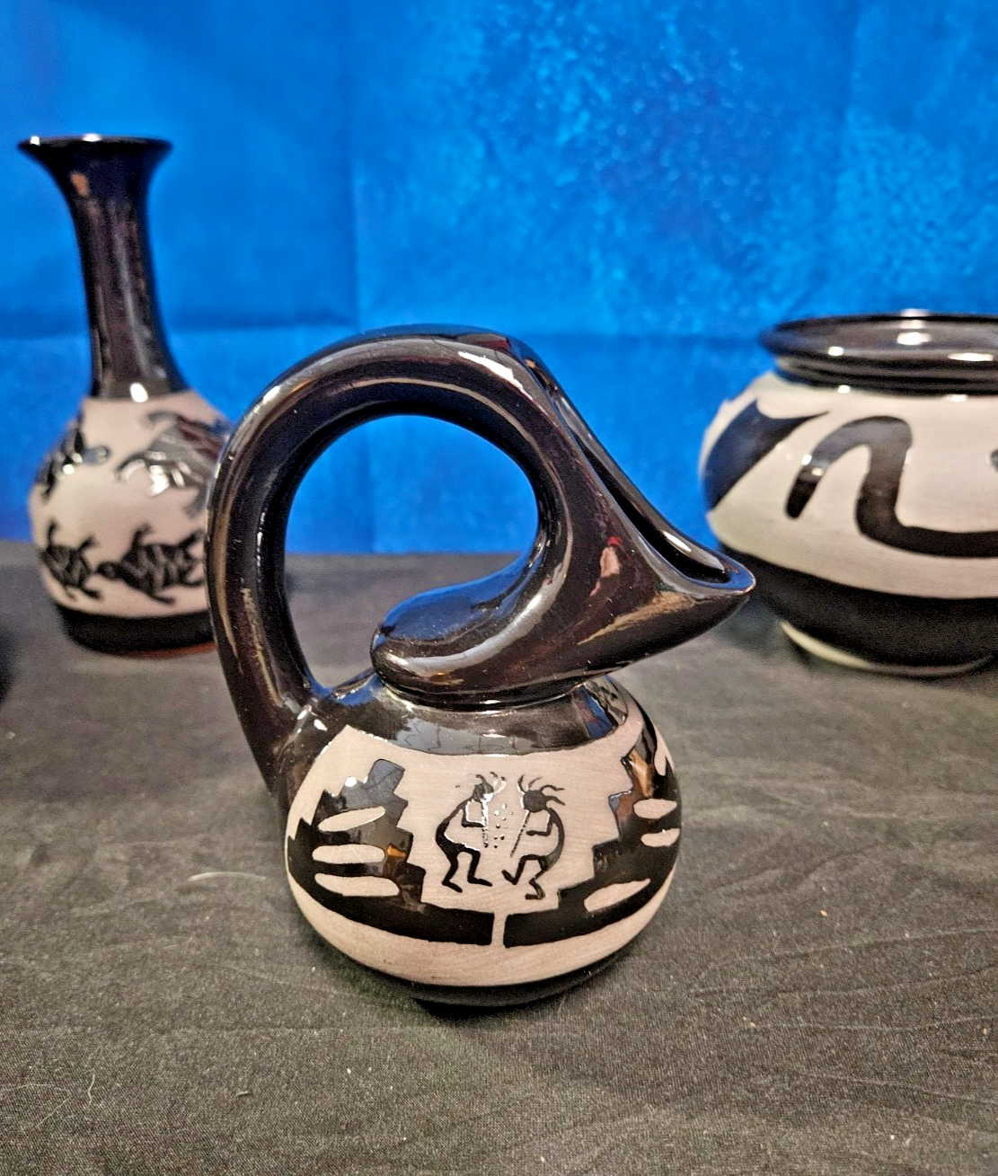 VINTAGE HANDMADE NATIVE AMERICAN SAN JUAN PUEBLO BLACK POTTERY BY MARIA ADELICIA