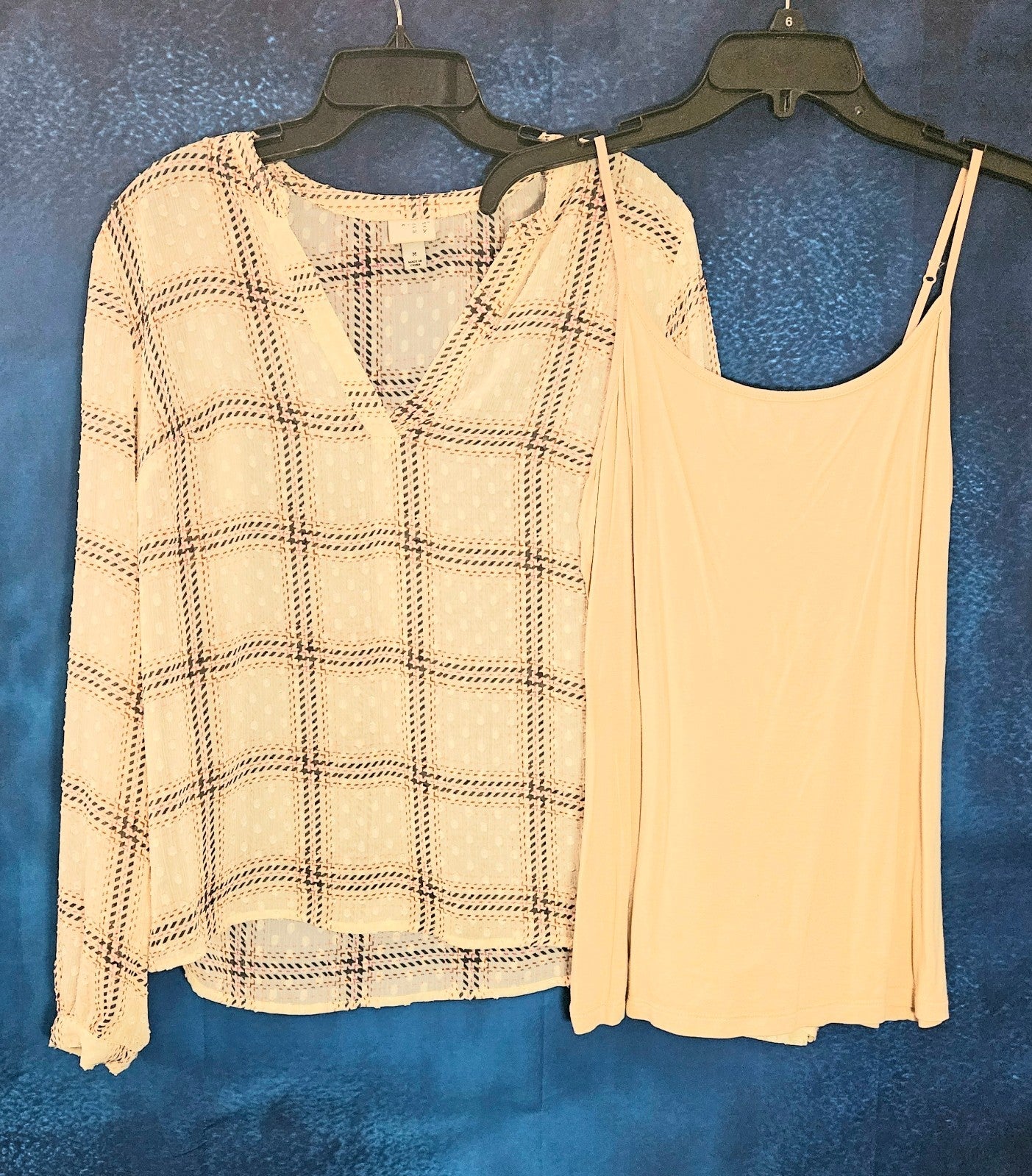 WOMEN'S A NEW DAY SIZE MED TANK & BLOUSE BUNDLE TANK L FITS LIKE M