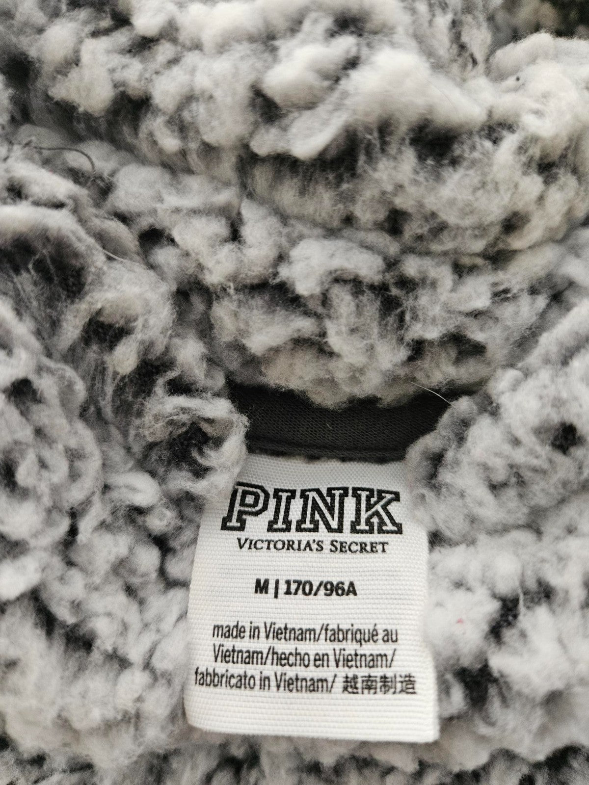 VICTORIAS SECRET MED SHERPA HOODIE PULLOVER JACKET BLACK AND WHITE SNOW/SPECKLE