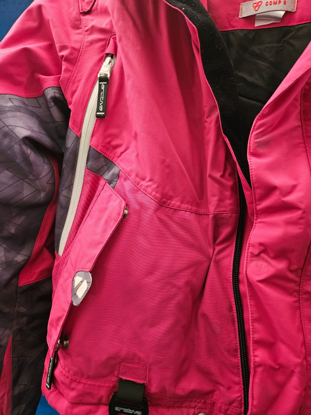 WOMEN'S ARCTIVA XS SNOWMOBILE JACKET PINK/GRAY CAMO SLIGHT AREA SUN DAMAGE