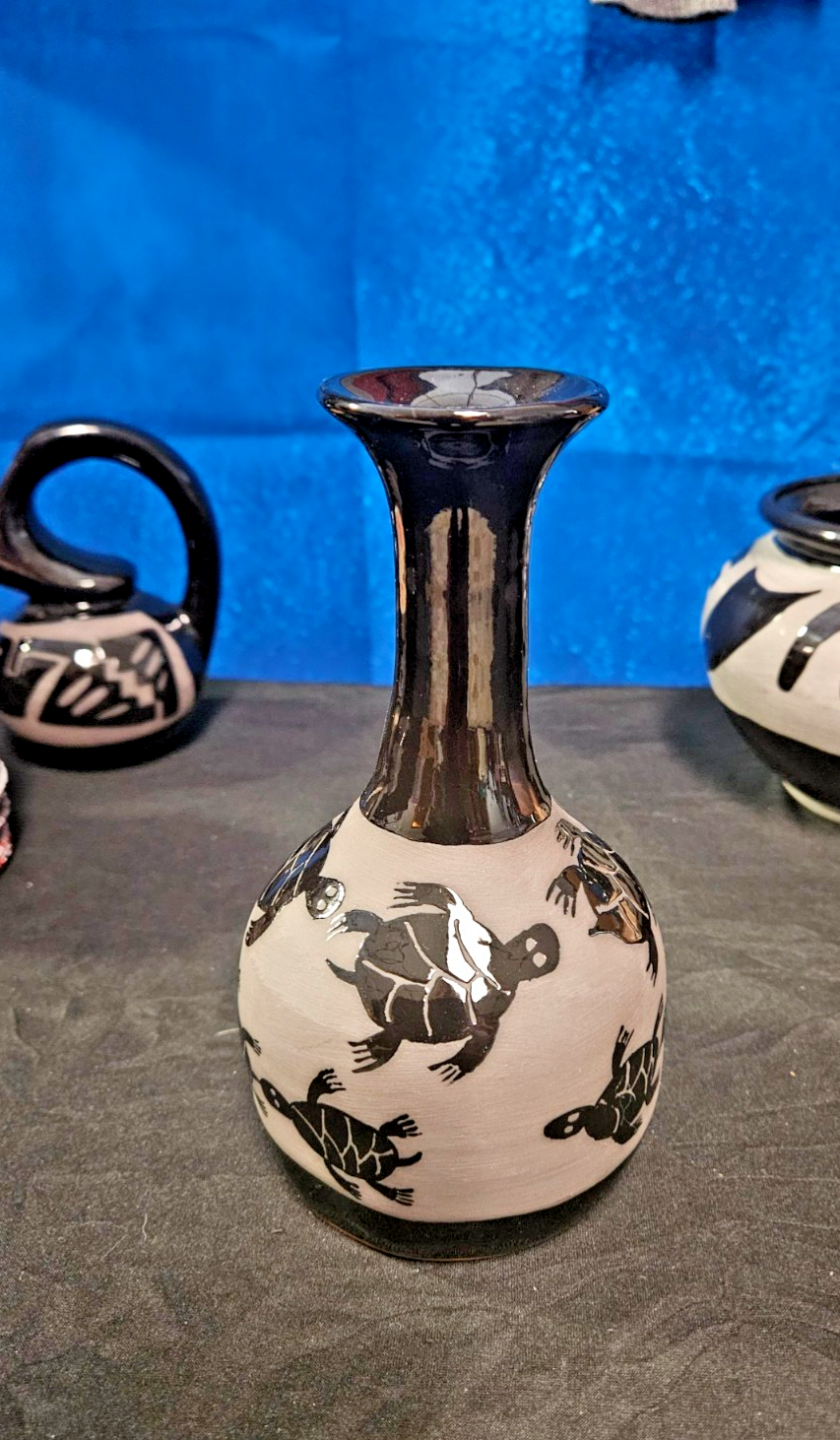 VINTAGE HANDMADE NATIVE AMERICAN SAN JUAN PUEBLO BLACK POTTERY BY MARIA ADELICIA