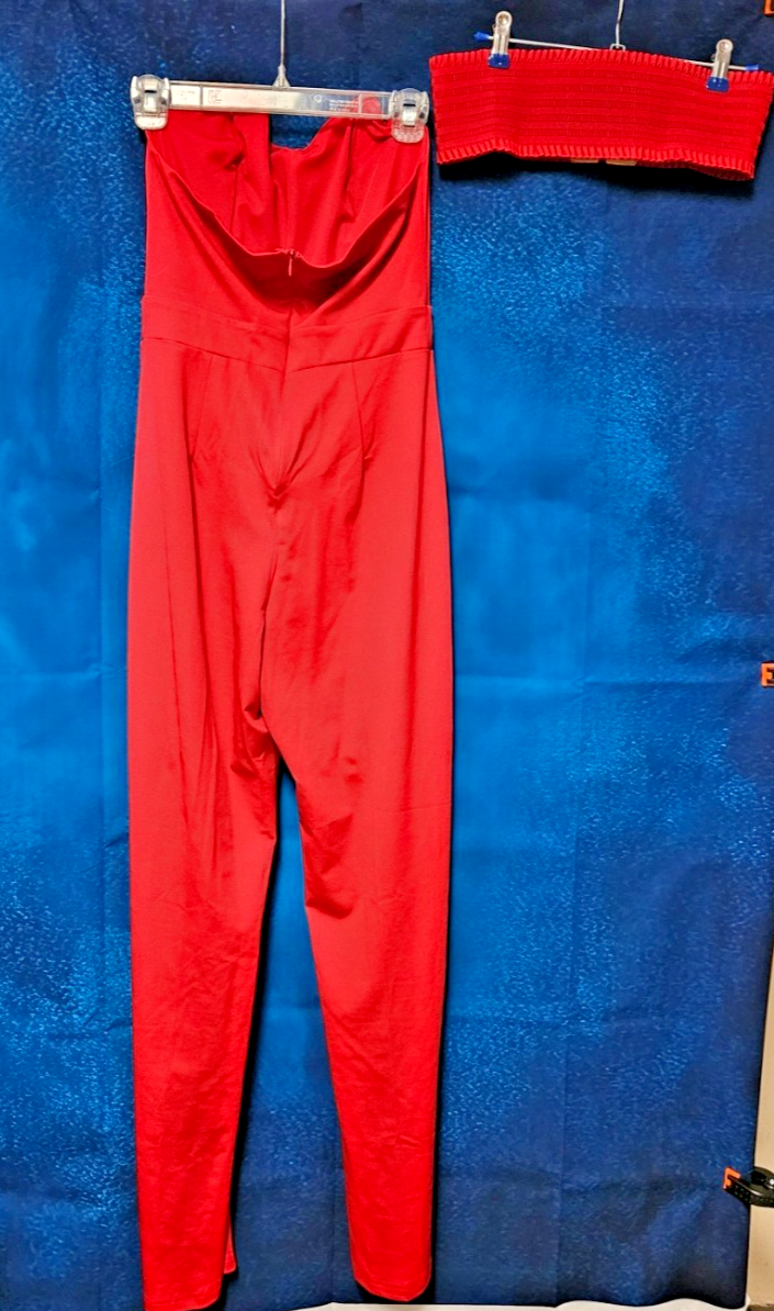 WOMEN'S SIZE MEDIUM RED STRAPLESS JUMPSUIT & BELT NWOT