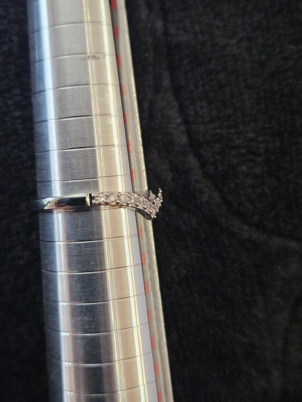 WOMEN'S SZ 8 CRYSTAL PURE SILVER OVER BRASS BAND