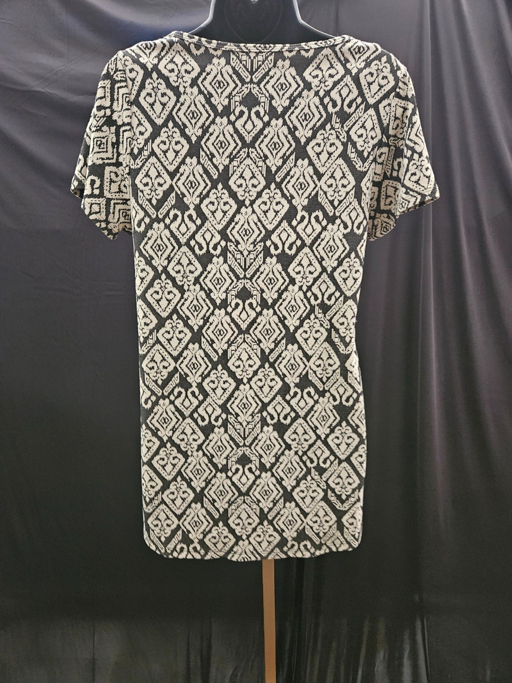 LULAROE WOMEN'S SIZE M MULTI PATTERN TUNIC TOP PRE-OWNED